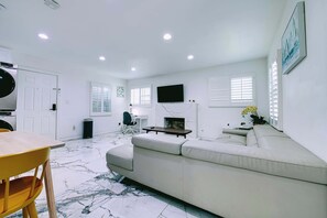 TV, fireplace, offices - 116A - Hidden Gem - Timeless Comfort (Santa Ana)