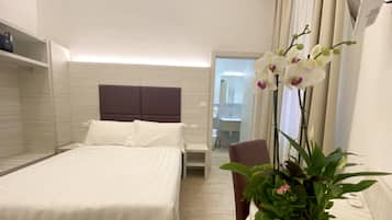 1 bedroom, hypo-allergenic bedding, minibar, in-room safe