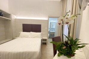 Hypo-allergenic bedding, minibar, in-room safe, desk - Hotel Fioralba (Milan)