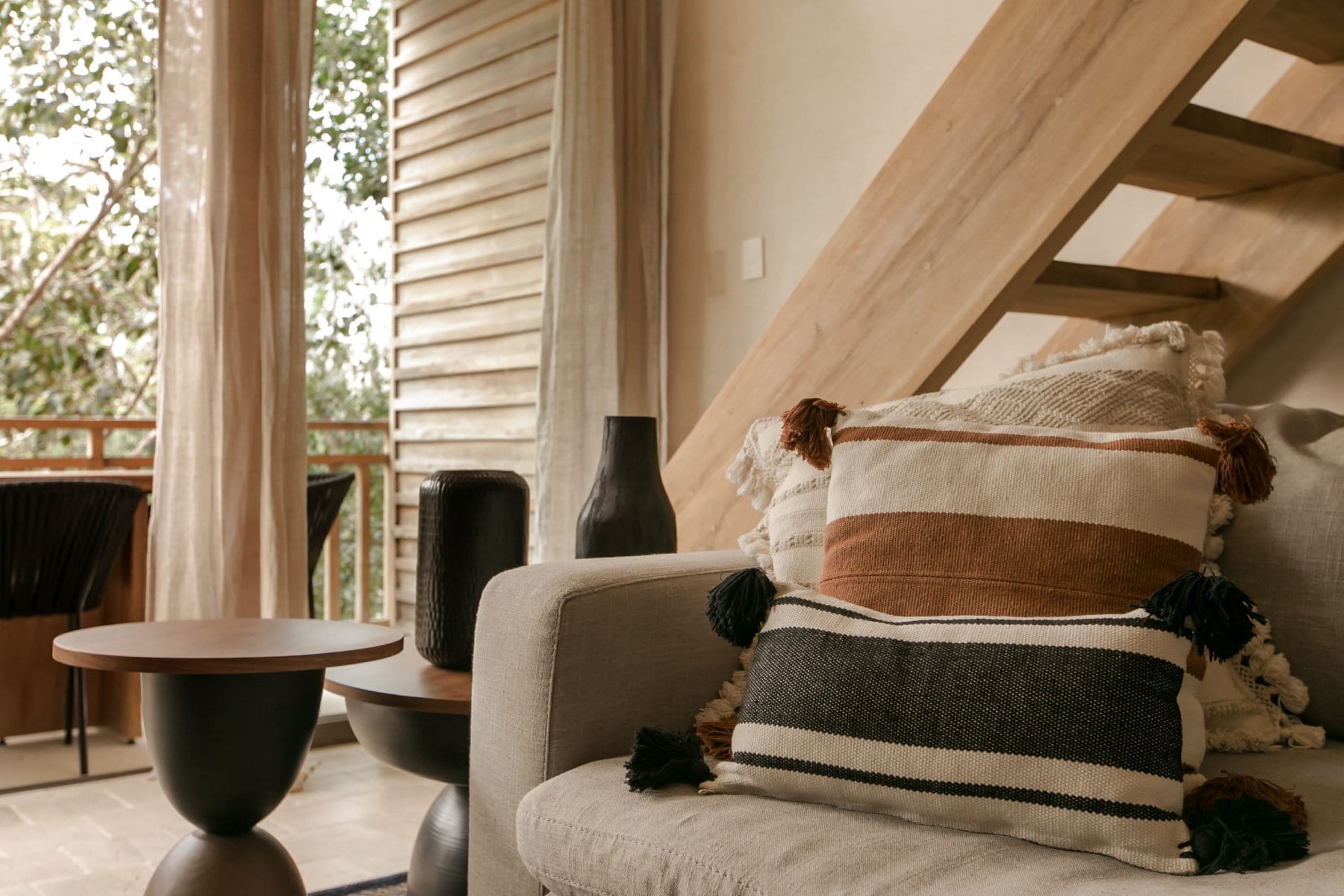 尊荣公寓 | 起居区 | 40-英寸智能电视（配备卫星频道）、电视、Netflix