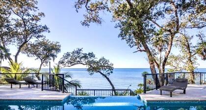 Serenity House, secret paradise facing the sea.