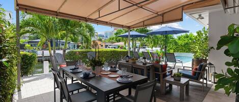 Outdoor dining