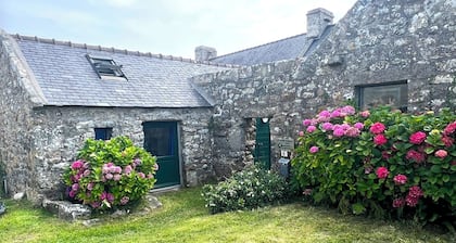 Charming family home (listed ⭐️⭐️) in a listed natural site. (WIFI)