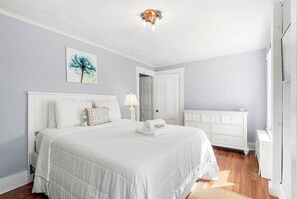 7 bedrooms, iron/ironing board, WiFi, bed sheets