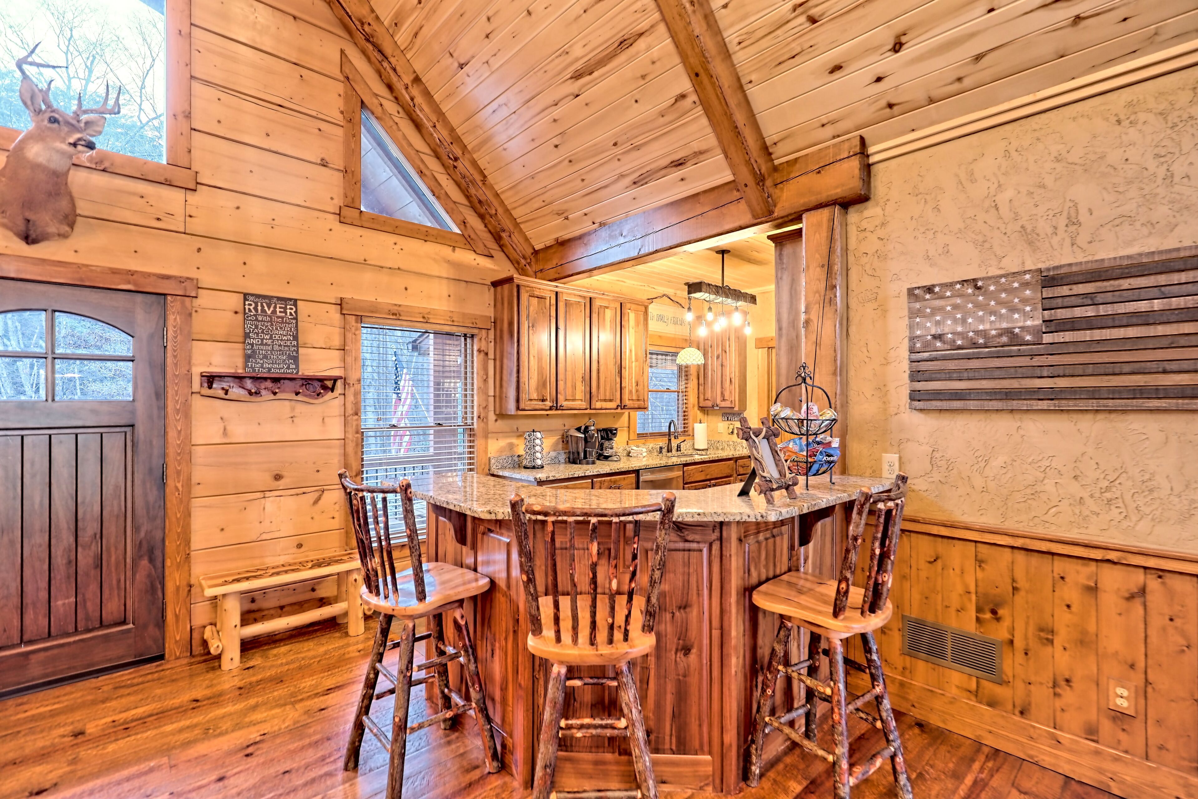 冰箱、微波炉、烤箱、炉灶