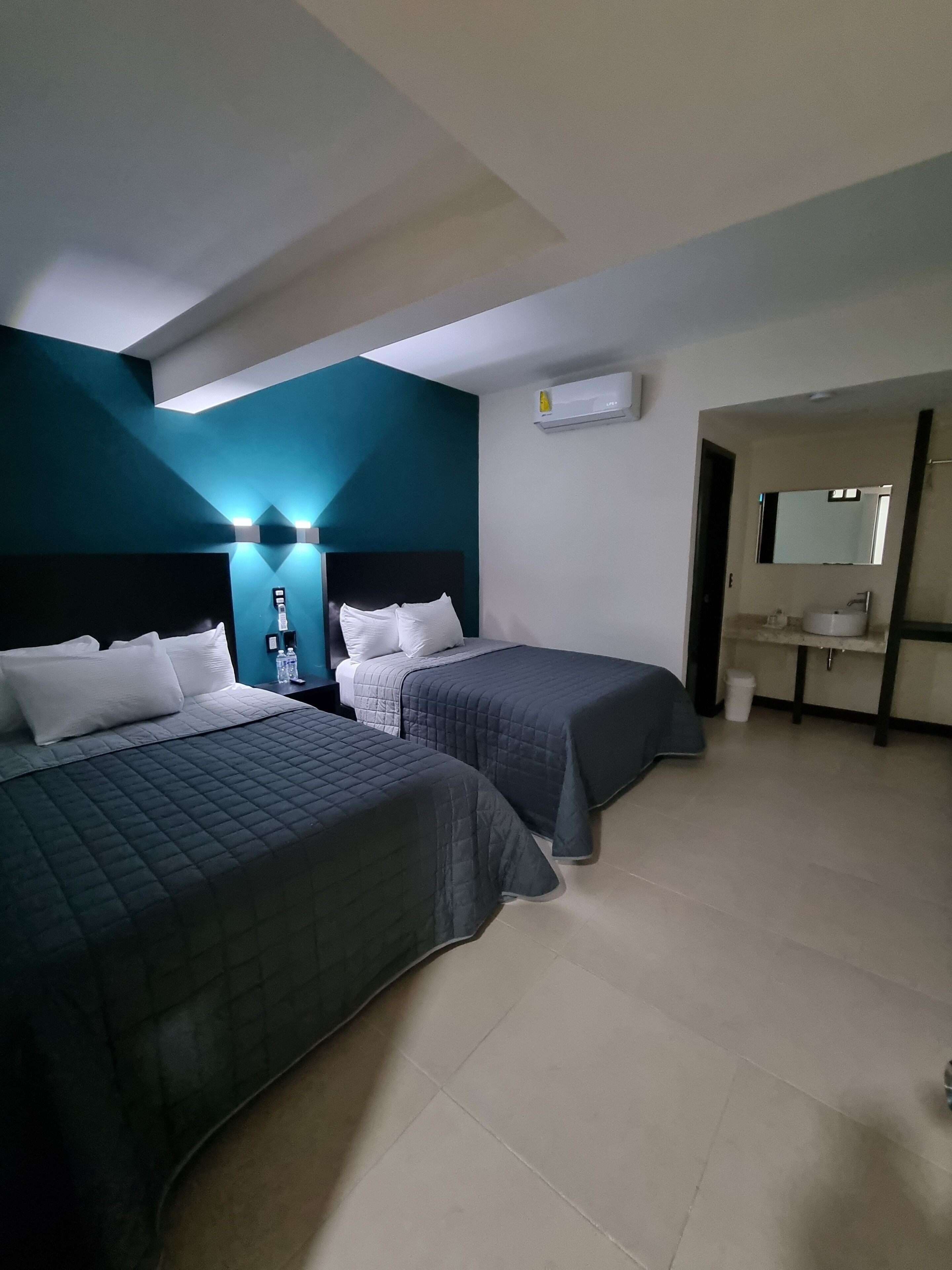 Wifi gratis y ropa de cama 