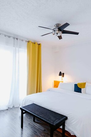 1 chambre, fer et planche à repasser, lit parapluie, Wi-Fi