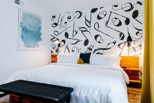 1 bedroom, iron/ironing board, travel crib, WiFi