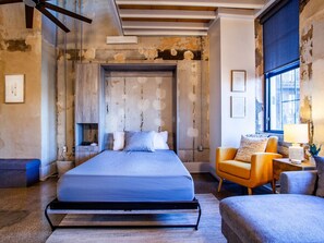 1 室のベッドルーム、デスク、アイロン / アイロン台、WiFi (無料)