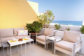 Terrace/patio - Location! Beautiful apartment in front of the port and beach (Estepona)