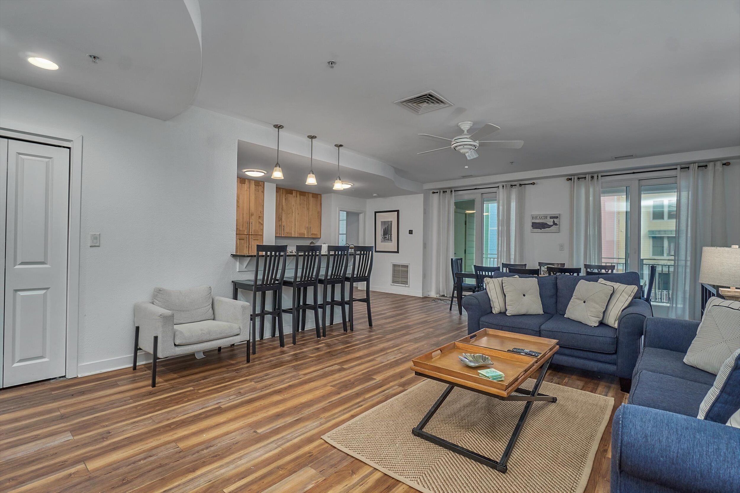 Oceanfront building and gorgeous Bay views! Newly renovated