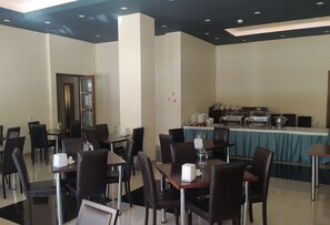 36 cmの薄型テレビ (ケーブル放送視聴可)、テレビ