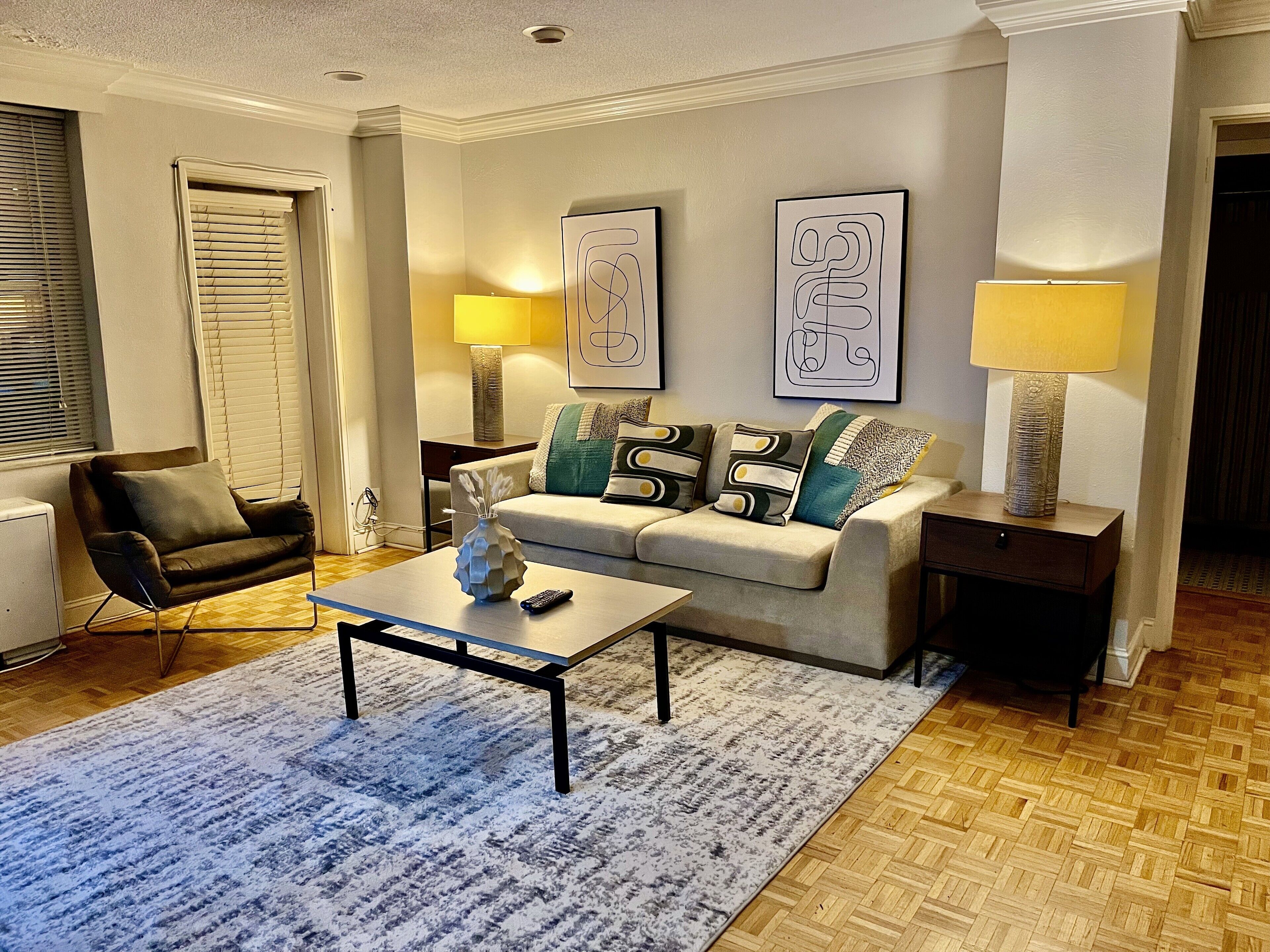 Beautiful 1Bed1Bath Condo - Heart of Downtown ATL