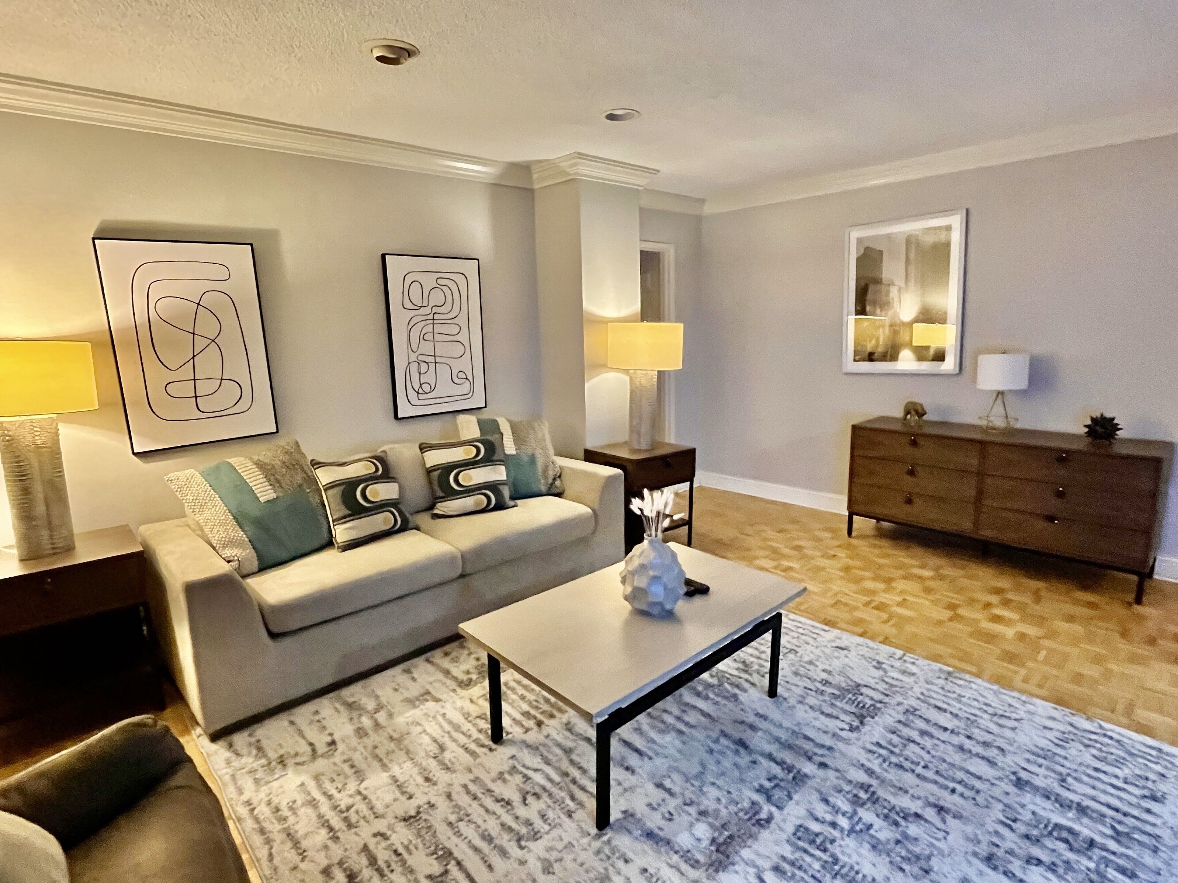 Beautiful 1Bed1Bath Condo - Heart of Downtown ATL