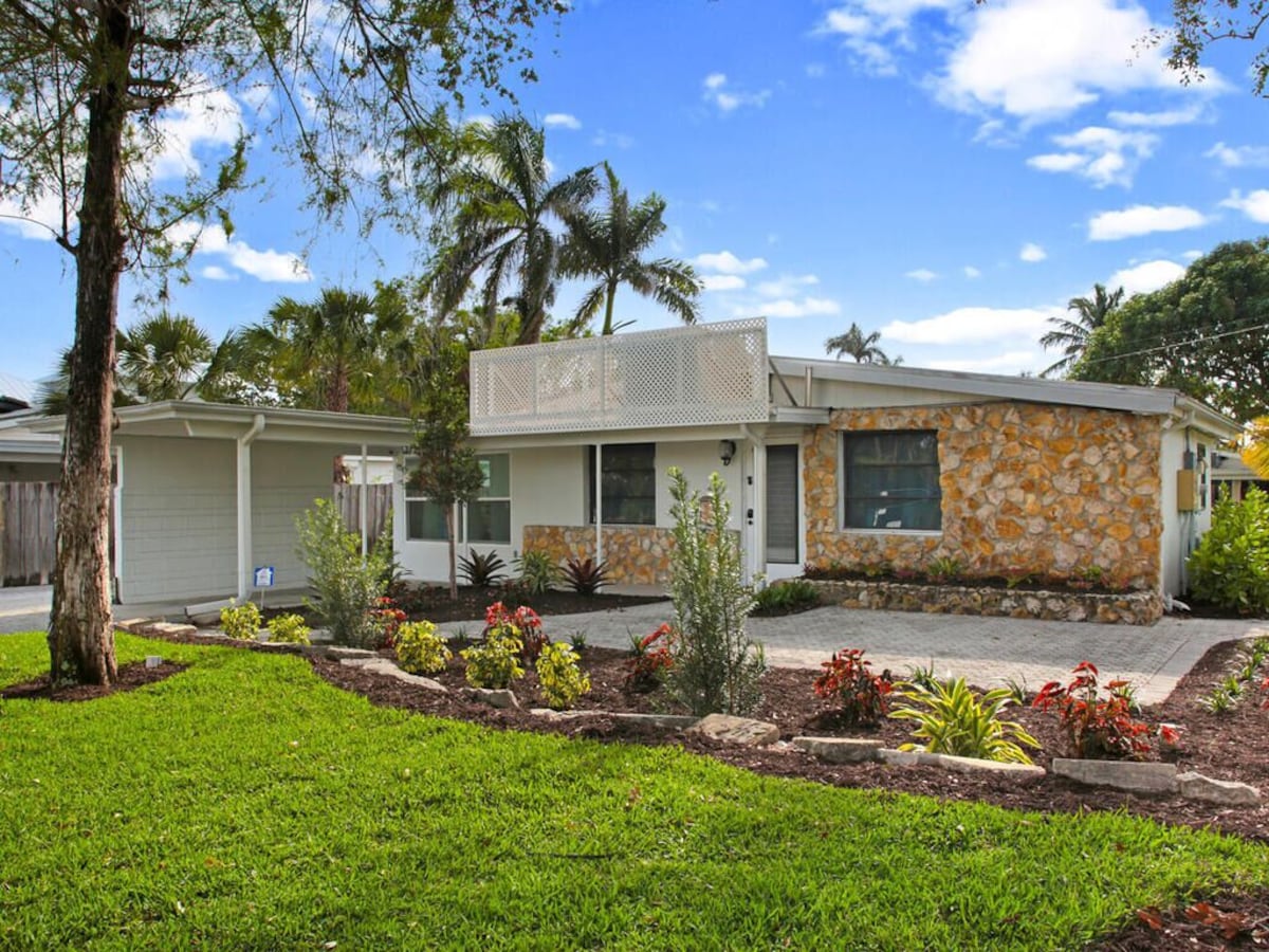 Photo 28 of Private Home Minutes Away from Downtown Naples and Beautiful Naples Beaches