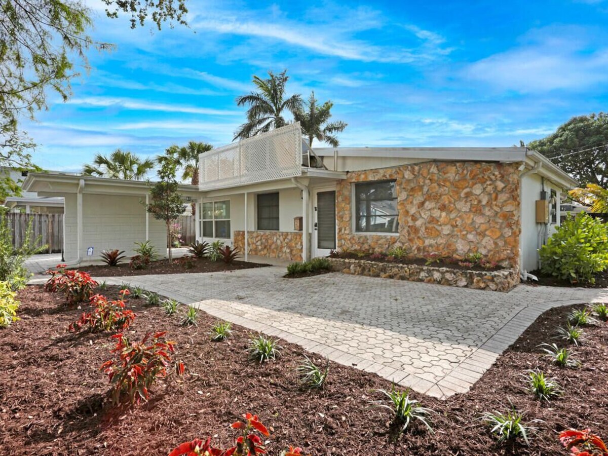 Photo 31 of Private Home Minutes Away from Downtown Naples and Beautiful Naples Beaches
