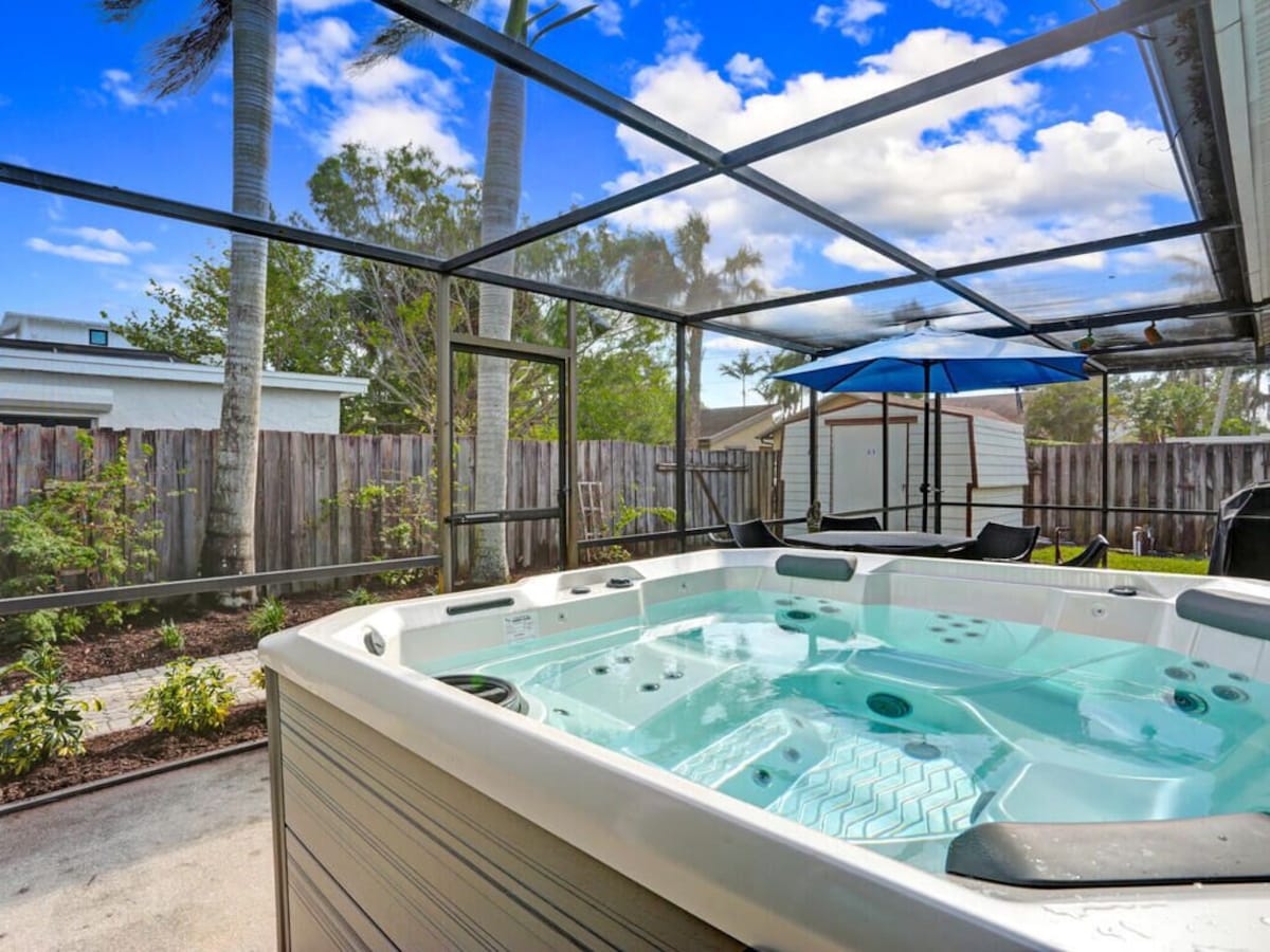 Photo 2 of Private Home Minutes Away from Downtown Naples and Beautiful Naples Beaches