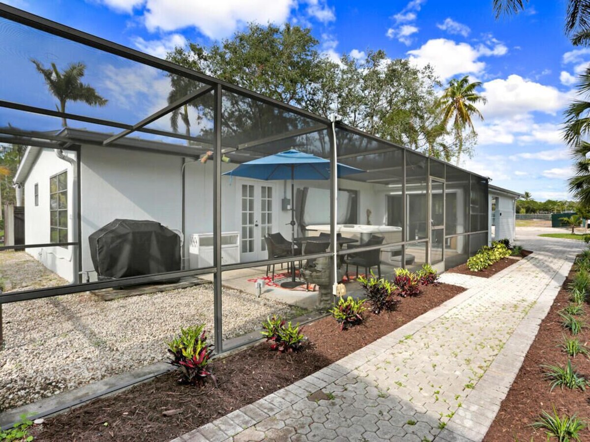 Photo 33 of Private Home Minutes Away from Downtown Naples and Beautiful Naples Beaches