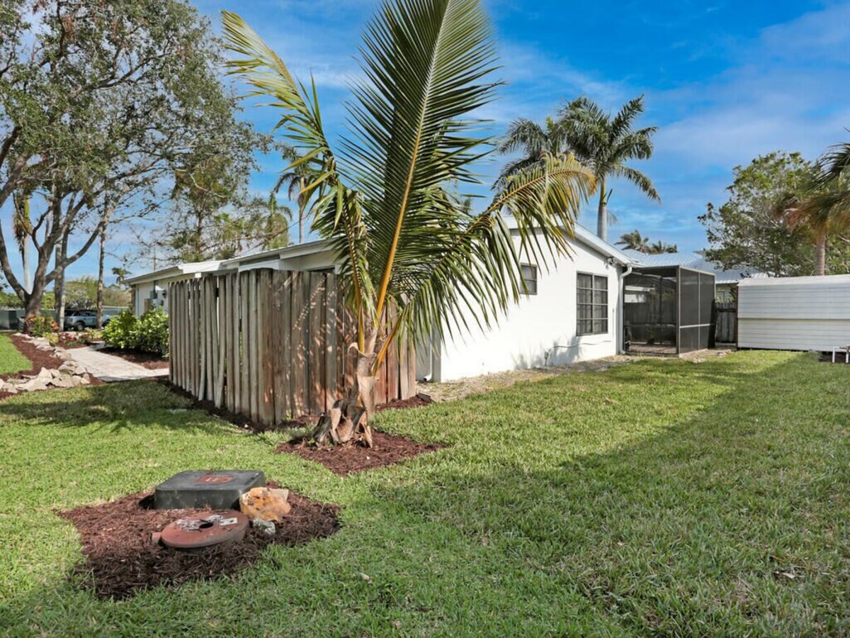 Photo 34 of Private Home Minutes Away from Downtown Naples and Beautiful Naples Beaches