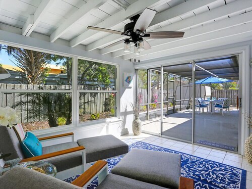 Private Home Minutes Away from Downtown Naples and Beautiful Naples Beaches