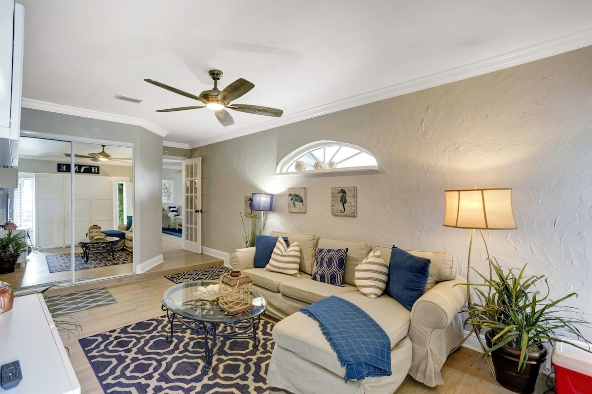 Photo 8 of Cute Three Bedroom Home with Private Pool, Close to the Beach and Mercato