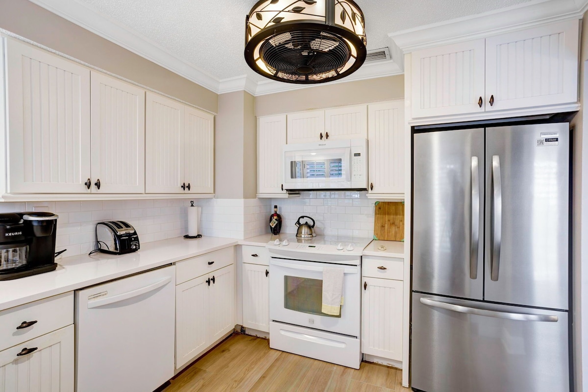 Photo 6 of Cute Three Bedroom Home with Private Pool, Close to the Beach and Mercato