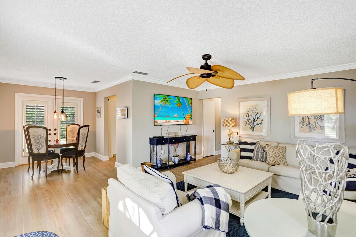 Photo 3 of Cute Three Bedroom Home with Private Pool, Close to the Beach and Mercato