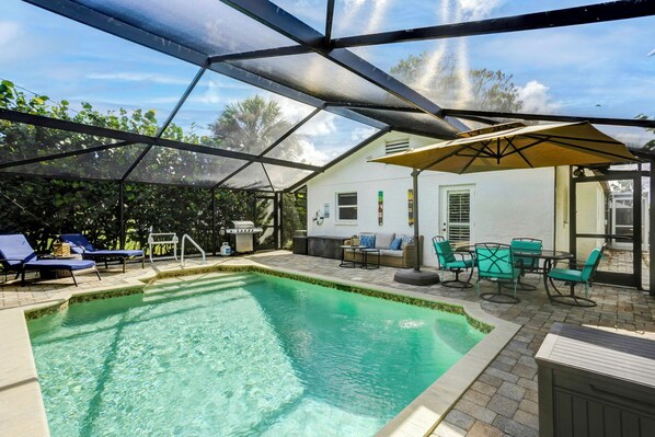 حمّام سباحة مُدفَّأ