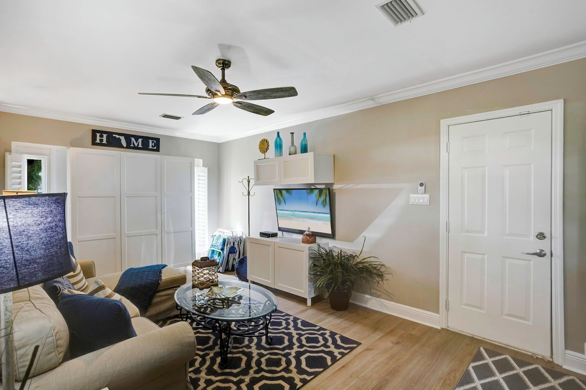 Photo 9 of Cute Three Bedroom Home with Private Pool, Close to the Beach and Mercato