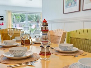 Dining - Seahorse Villa 856 98th – Short Distance to Beaches, Shopping, & Dining (Naples)