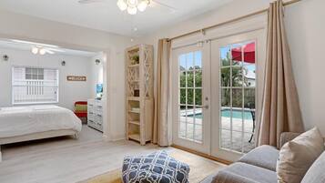 3 bedrooms, desk, iron/ironing board, travel cot