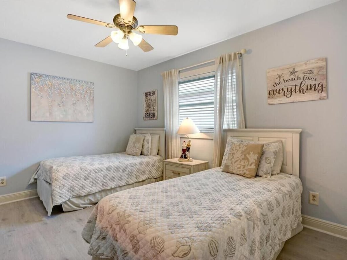 Photo 26 of Seahorse Villa 856 98th – Short Distance to Beaches, Shopping, & Dining