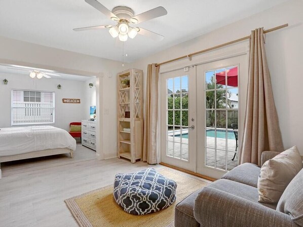 3 bedrooms, desk, iron/ironing board, travel crib