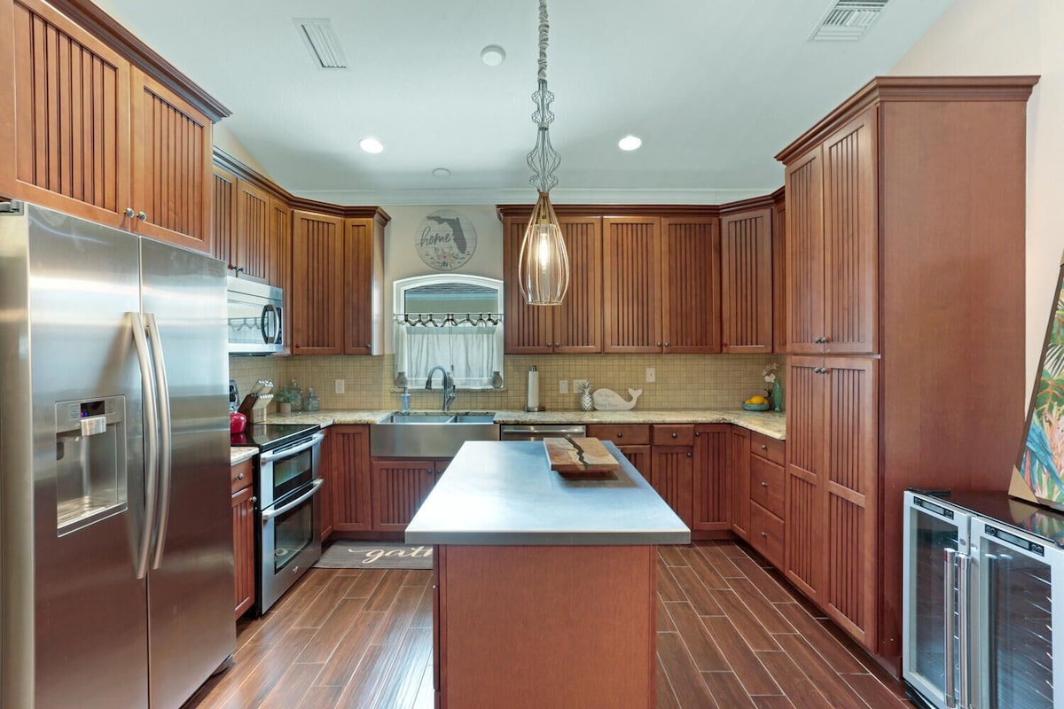 Photo 3 of Spacious Home with Game Room in Naples – Minutes to Beaches & Restaurants
