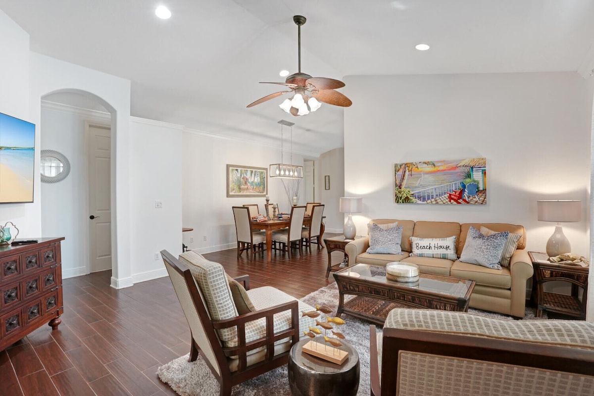 Photo 12 of Spacious Home with Game Room in Naples – Minutes to Beaches & Restaurants
