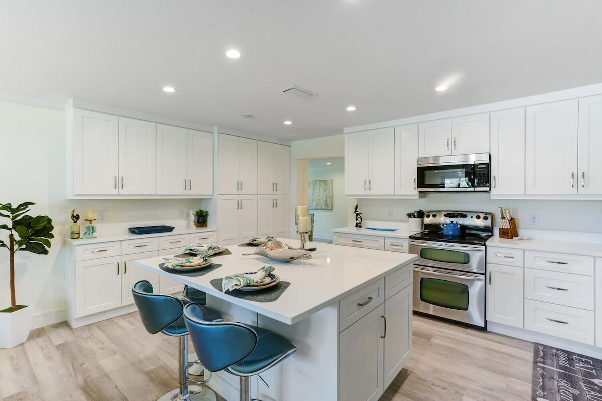 Photo 11 of Beautiful Home with Private Pool – Minutes from Downtown Naples and Beaches