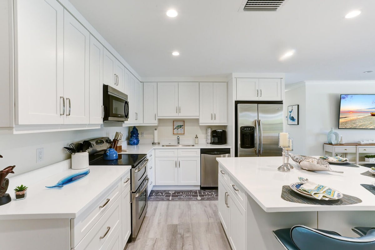 Photo 10 of Beautiful Home with Private Pool – Minutes from Downtown Naples and Beaches