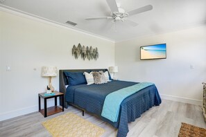 3 sovrum, skrivbord, strykjärn/strykbräda och gratis wi-fi