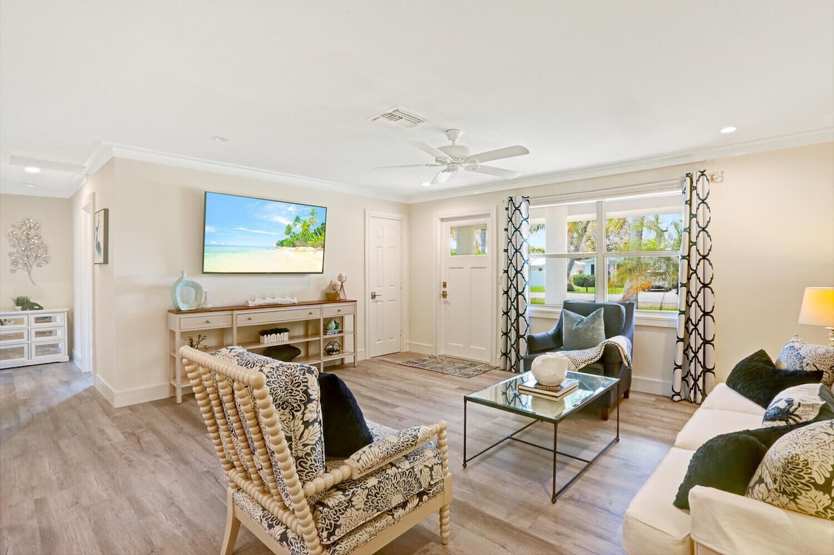 Photo 7 of Beautiful Home with Private Pool – Minutes from Downtown Naples and Beaches