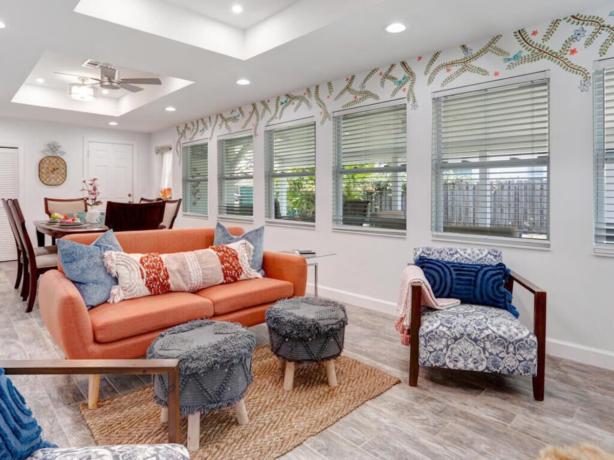 Photo 13 of Quaint Bungalow in Lake Park with Private Pool & Spa - Minutes from Beaches