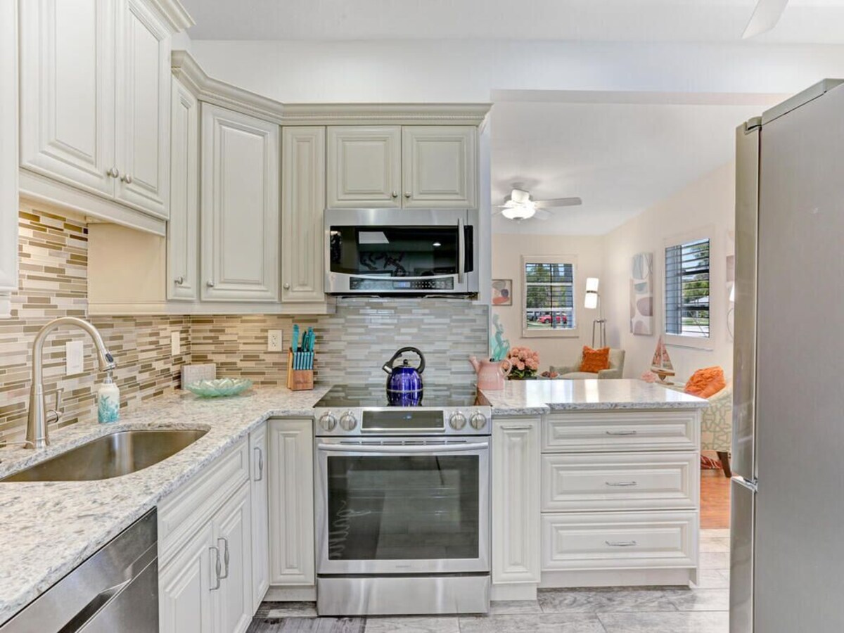 Photo 11 of Quaint Bungalow in Lake Park with Private Pool & Spa - Minutes from Beaches