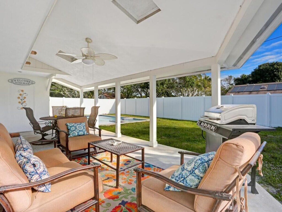 Photo 21 of Quaint Bungalow in Lake Park with Private Pool & Spa - Minutes from Beaches
