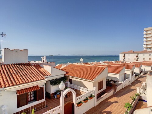 Unterkunft mit Meerblick, Terrasse und WLAN