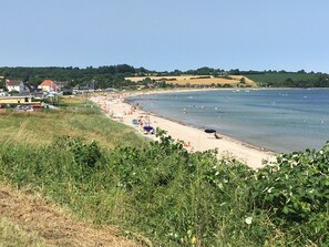 In Strandnähe, Liegestühle