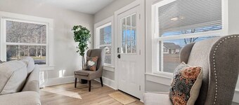 Cozy 4B Retreat Near Uptown King Beds Sleeps 12