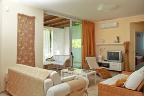 Living area | TV - Villa Maganuco (Modica)