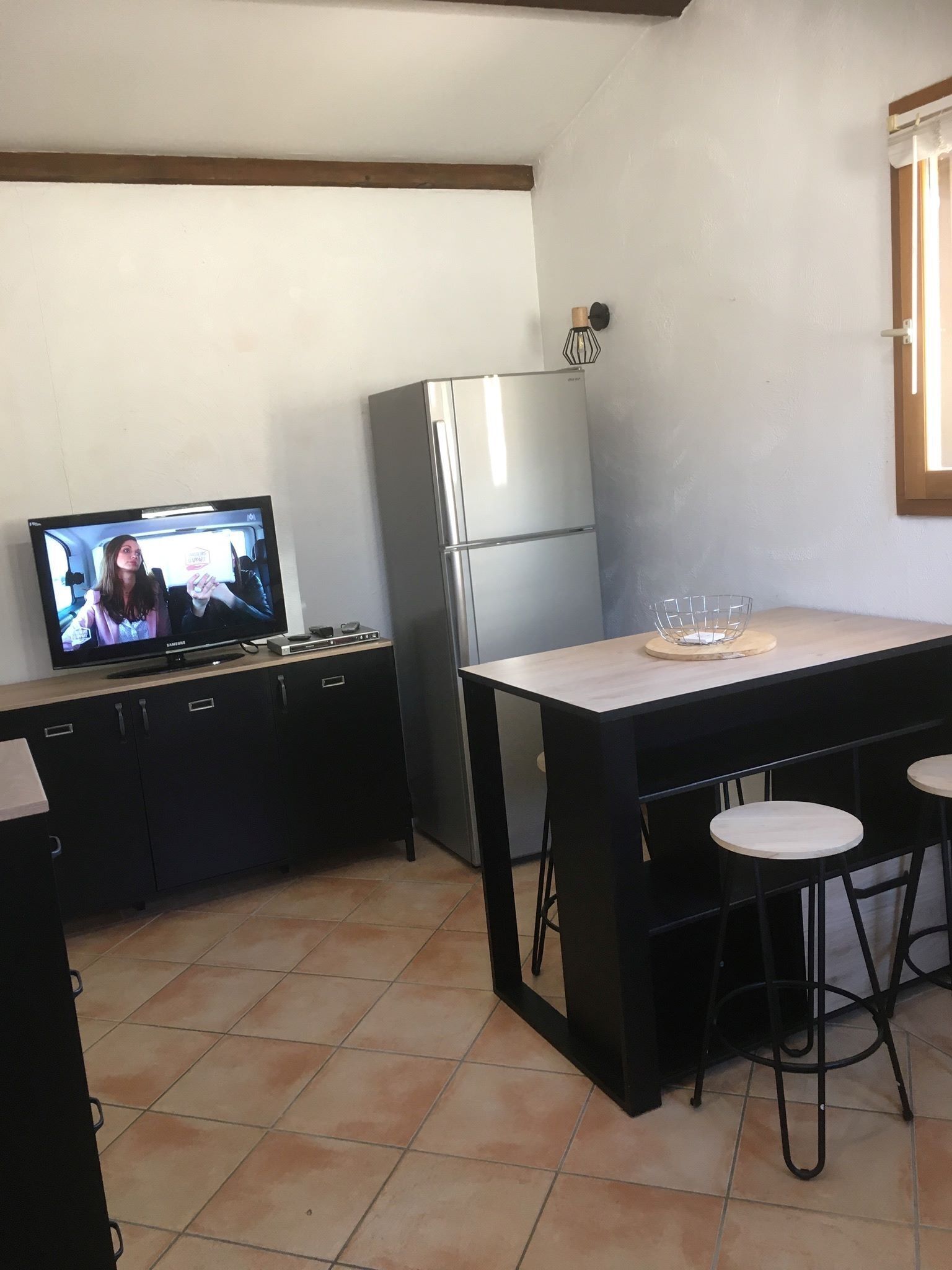 Studio climatisé tout confort dans une villa calme à 15 km de Cannes