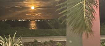 🏝Beaches, Nature Sanctuaries, and Rockets with plenty of room for a family.