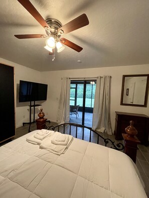 4 soveværelser, skrivebord, strygejern/strygebræt, gratis Wi-Fi