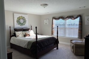 4 bedrooms, iron/ironing board, free WiFi, bed sheets - Masters Vacation Rental - 10 miles from Augusta National (North Augusta)
